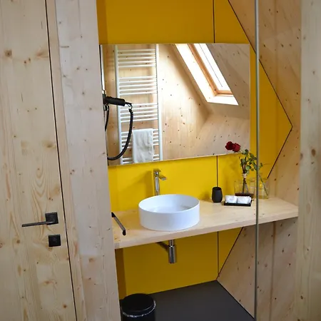 Farma Glamping Alvearium Alturis *