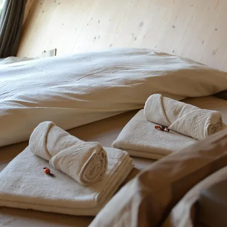 Glamping Alvearium Alturis Farma