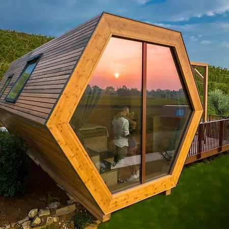 Farma Glamping Alvearium Alturis *