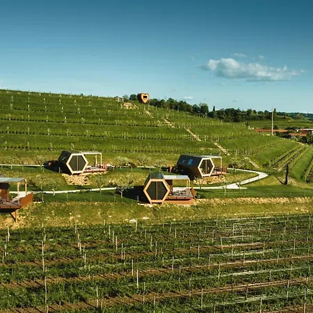 Glamping Alvearium Alturis Farma Gagliano (Friuli Venezia Giulia)